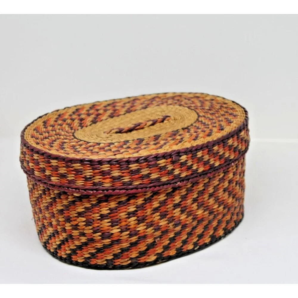 Sweetgrass Handmade Basket Small oval w/lid, 7.5